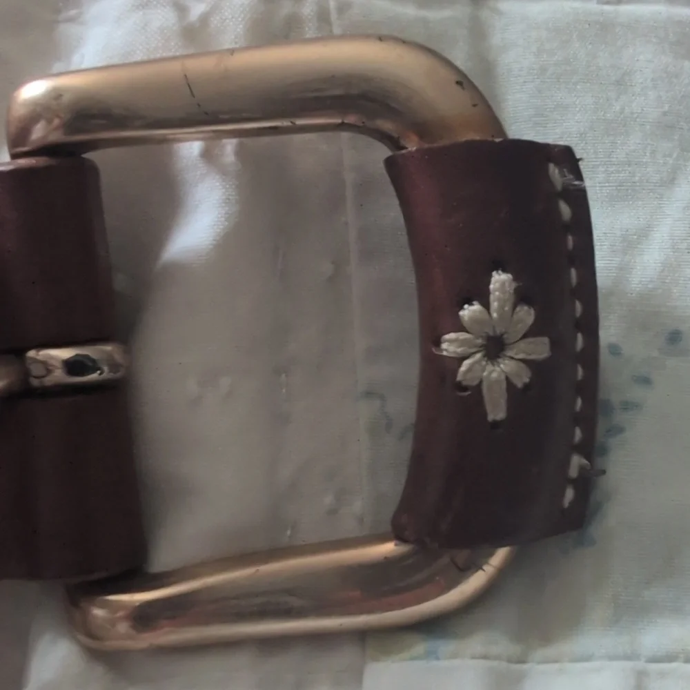 Gap Y2K Vintage Women's Leather Boho‎ Beaded Embroidered Heart Belt Size 32